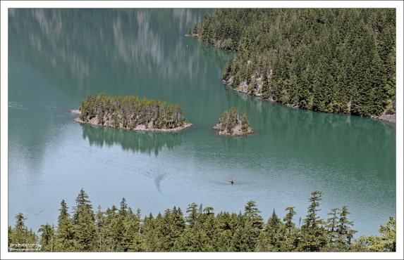 Остров Monkey Island на озере Diablo. Местный инженер J.D. Ross держал там своих ручных обезьян.