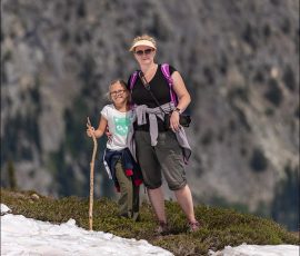 Катя и Саша на 7-мильной тропе Heather-Maple Pass loop trail.