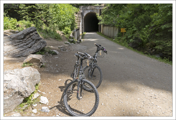 Один из 10 туннелей на тропе Гайавата.