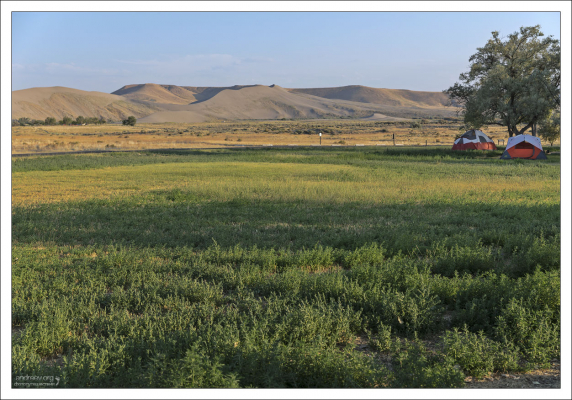 Кемпинг у подножия дюн Брюно работает по принципу first come, first served
(в порядке "живой" очереди, без бронирования).