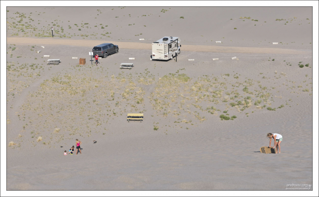 Небольшая парковка у самого основания дюны Брюно.