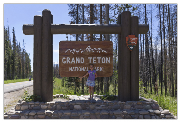 Гранд-Титон расположен всего в 16 км к югу от национального парка Йеллоустон.