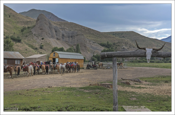 На ранчо The Mill Iron Ranch в Вайоминге.