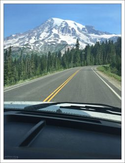 По дороге в национальный парк Маунт-Рейнир.