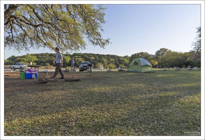 Кемпинг Muleshoe Bend на берегу реки Колорадо.