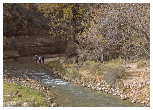 Река Virgin очень мелкая в это время года.