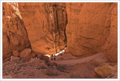 Тропа Петля Навахо (Navajo Loop trail).