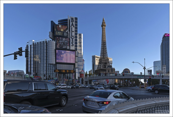 Лас-Вегас-Стрип (англ. Las Vegas Strip) — примерно 7-км участок бульвара Лас-Вегас в округе Кларк в штате Невада, США.