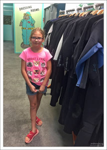 Примерка гидрокостюмов.