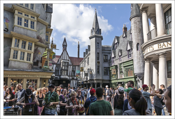 В парке "The Wizarding World of Harry Potter" ("Волшебный мир Гарри Поттера").