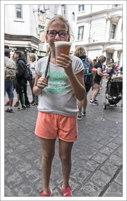 Сливочное пиво - самый любимый напиток посетителей парка (безалкогольный).