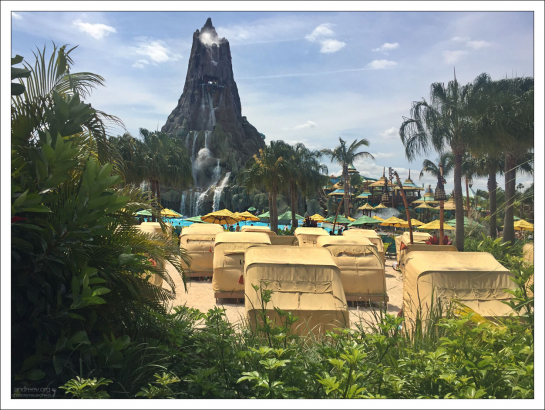 Места для отдыха Premium Seating, которые можно арендовать на весь день.