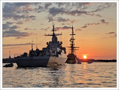 Подготовка кораблей ко Дню Военно-морского флота.