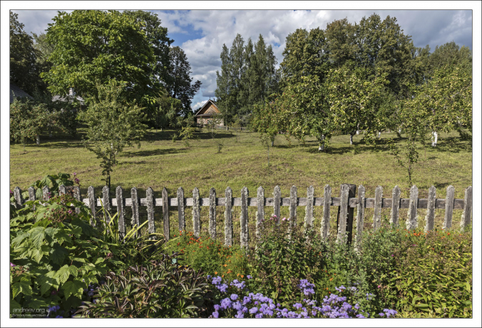 Очень ухоженный сад в Михайловском.