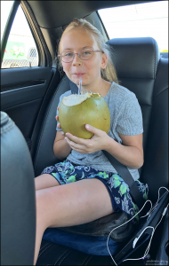 Саша с холодненьким кокосом.