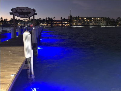 Вид на гостиничный комплекс Cheeca lodge с воды.