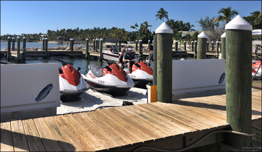 Прогулка на гидроцикле (jet ski) от компании Florida Keys watersports.