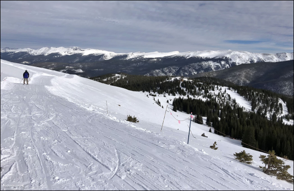 Снег прекрасного качества на трассе Village way.