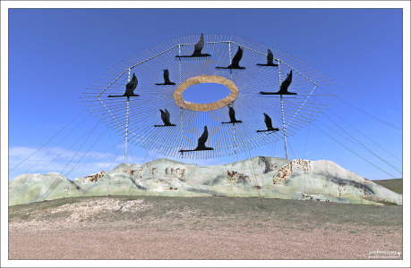 Инсталляция «Гуси в полете», которая попала в Книгу рекордов Гиннеса как самая большая в мире скульптура из металлолома.