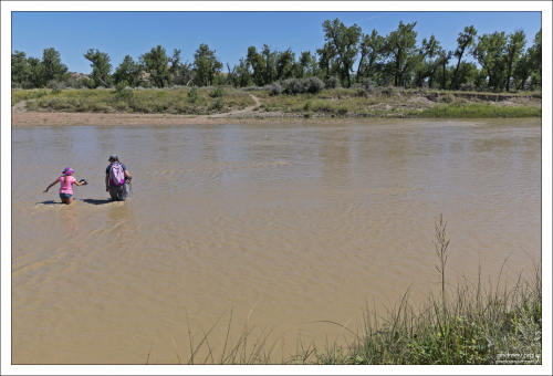 Переход вброд речки Little Missouri river.