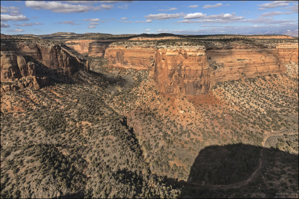 Ute canyon назван в честь старейшего индейского племени ютов, населявшего здешние места. Имеют общие корни с ацтеками.