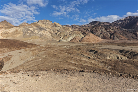 Хотя Artists Drive и Artists Palette прекрасны в любое время дня, восход и закат создают дополнительные тени и контрастный свет.