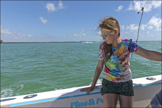 Саша на лодке в Key Largo, Florida.