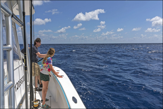 Вышли на глубокую воду у побережья Флориды.