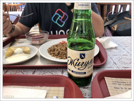 Обед в «Столовой № 57» на Красной площади.