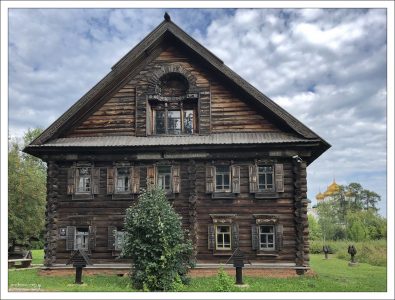 Дом крестьянина-лесопромышленника Липатова из деревни Журавлево Макарьевского района, 1857 год.