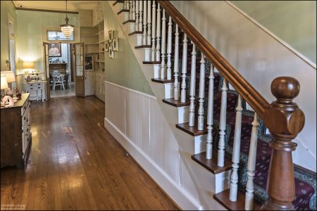 Гранд фойе в особняке T’Frere’s House. Город Лафайетт, штат Луизиана.