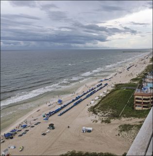 Пляж в городе Panama City Beach тянется на 45 километров.
