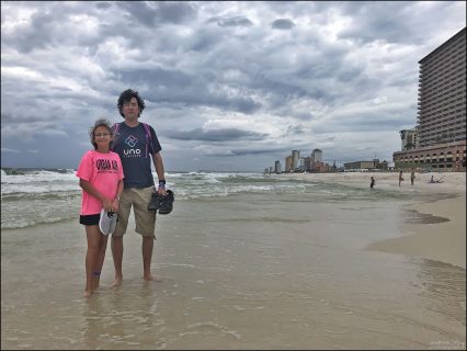 Илья и Саша забрались в Мексиканский (Американский) залив, Флорида.