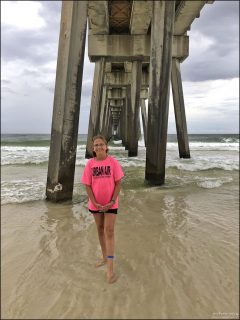 Саша возле пирса Russell-Fields Pier (его ещё называют City Pier) — одного из самых известных пирсов Флориды, расположенный прямо в Panama City Beach.