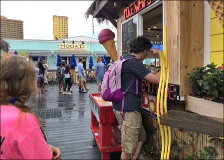 Курортная зона Pier Park — большой торговый и развлекательный комплекс. Panama City Beach, Флорида.