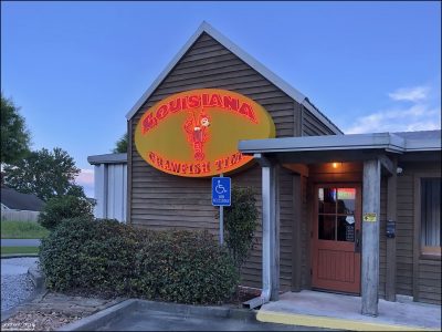 Louisiana Crawfish Time — популярный ресторан в Лафайетте, штат Луизиана, специализирующийся на традиционной каджунской кухне и морепродуктах, особенно на варёных раках.