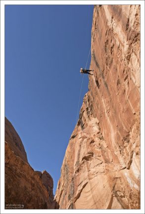 Катин второй раппелинг.