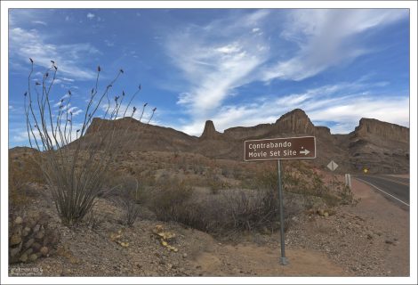 Contrabando Movie Set — это заброшенная кинодекорация в пустыне Big Bend Ranch State Park, прямо вдоль живописной дороги River Road (FM 170) между Lajitas и Presidio.