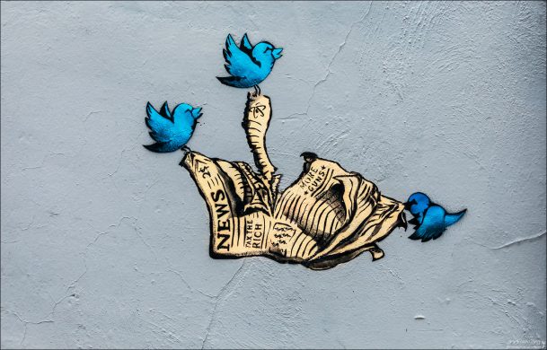 Твиттер победил печать.