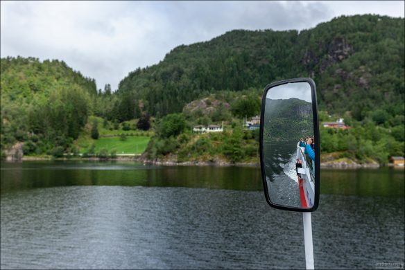 Отплытие из бергенской гавани к Остерфьорду.