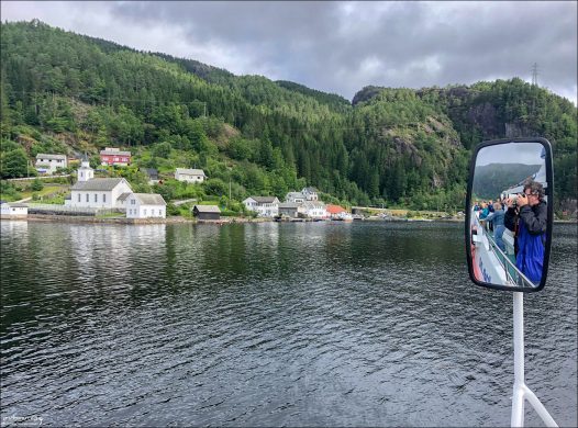 Живописные деревушки по берегам Остерфьорда.