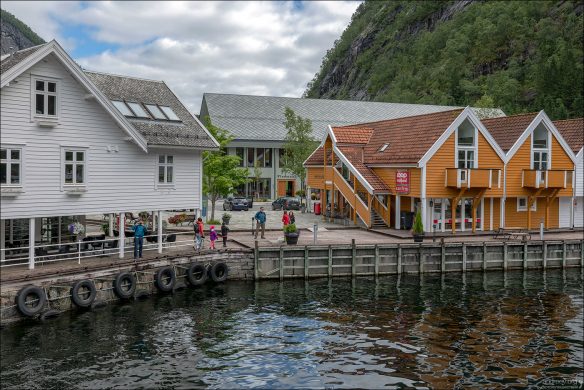 В норвежской деревне Mo проживает менее 100 жителей.