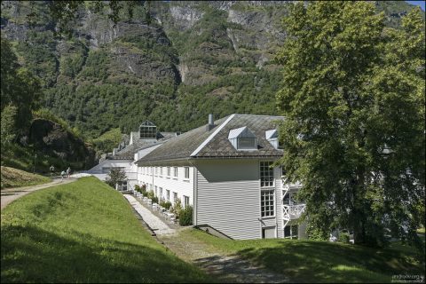 Гостиница Fretheim Hotel, построенная в 19-м веке в деревне Flåm.