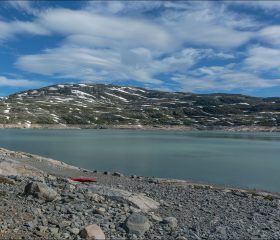 Styggevatnet — высокогорное ледниковое озеро в регионе Вестланн, Норвегия.