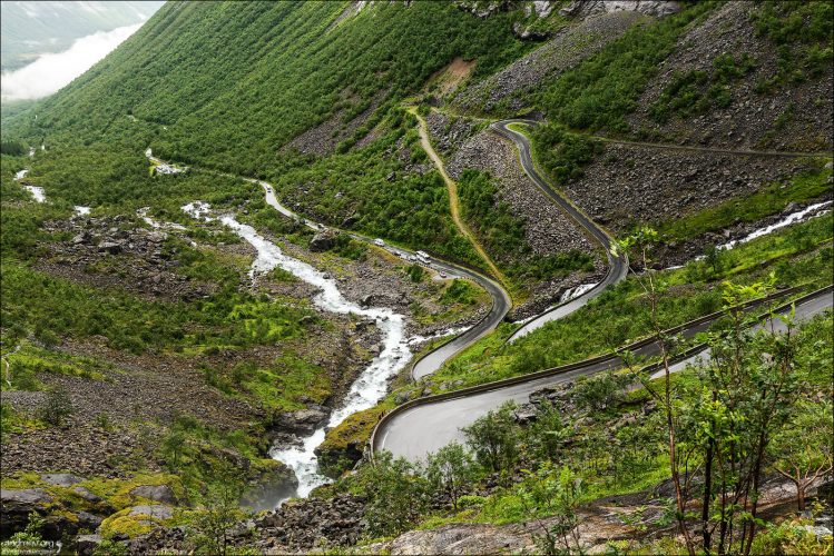 Trollstigen: петли дорожного серпантина среди суровых скандинавских скал.