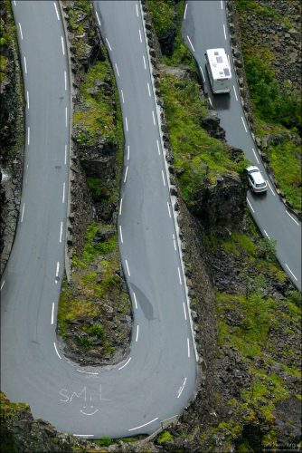 Trollstigen сверху: когда дорога больше похожа на нарисованный трек.