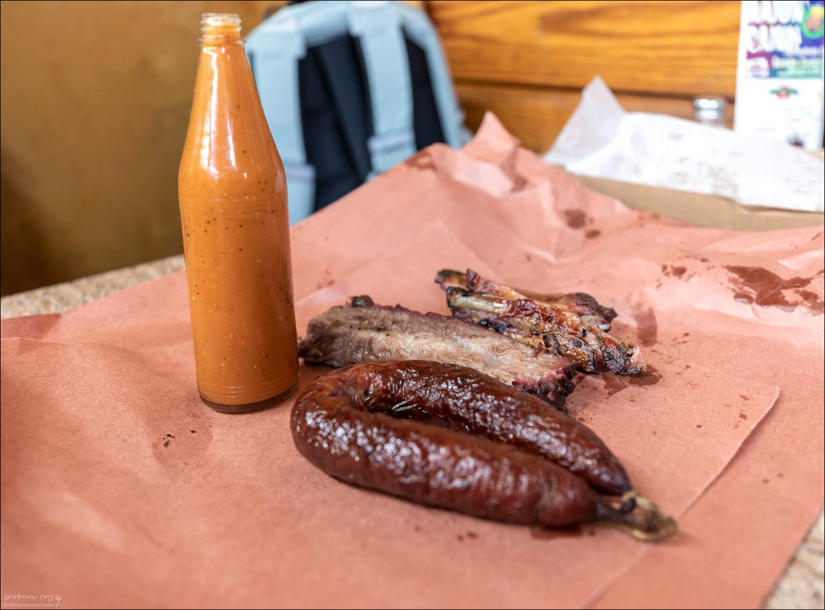 Мясо Техаса: где поесть лучшее барбекю (Февраль 2026)